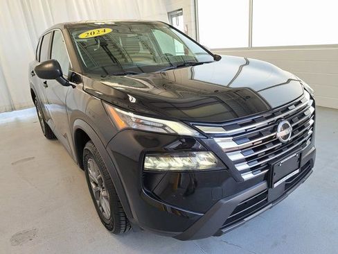 Used 2024 Nissan Rogue S AWD/4WD image 4