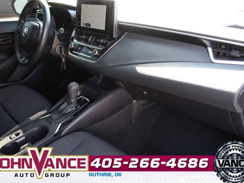 Used 2026 Toyota Corolla LE FWD image 15