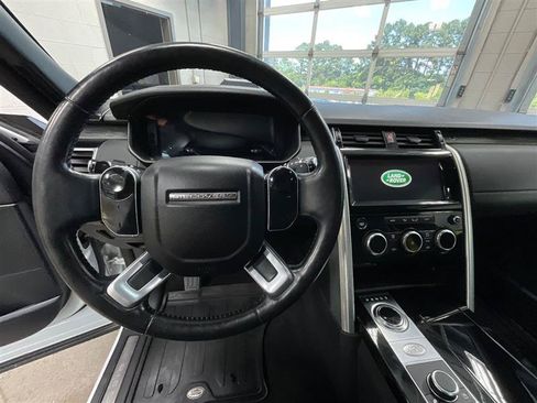 Used 2019 Land Rover Discovery HSE AWD/4WD image 15