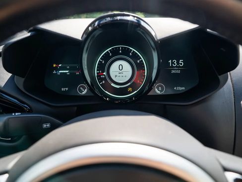 Used 2019 Aston Martin V8 Vantage Coupe RWD image 30