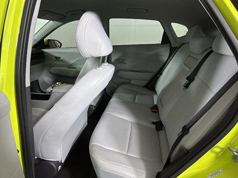 Used 2024 Hyundai Kona SEL FWD image 28