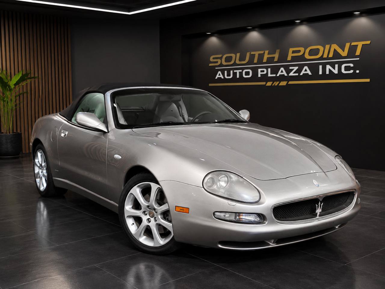 Used 2003 Maserati Spyder Cambiocorsa RWD image 2