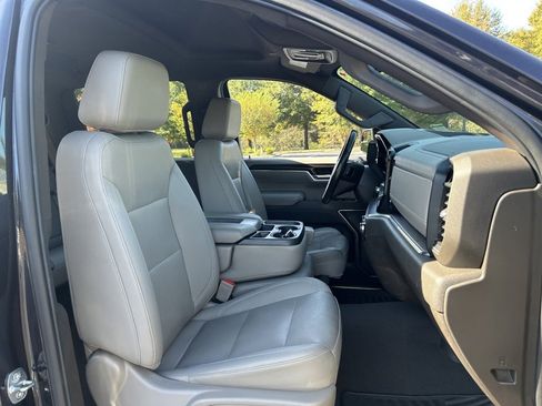 Used 2022 GMC Sierra 1500 SLT image 44