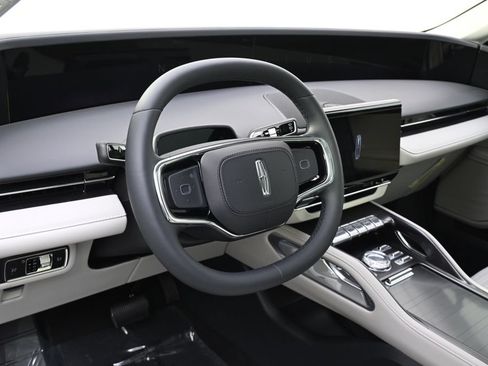 New 2026 Lincoln Nautilus Reserve w/ Jet Appearance Package AWD/4WD image 11