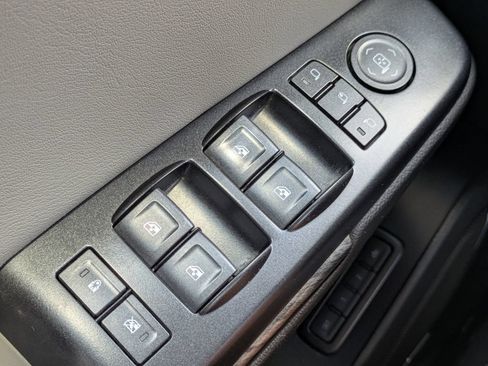 Used 2020 Chevrolet Tahoe LT AWD/4WD image 25
