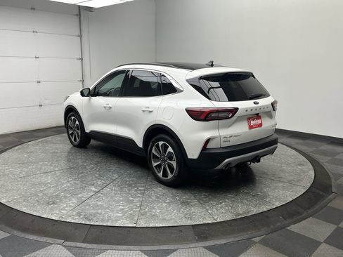 Certified 2024 Ford Escape Platinum w/ Premium Technology Package image 2