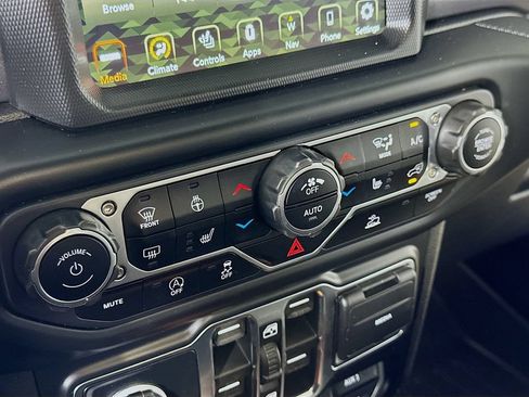 Used 2022 Jeep Gladiator Mojave w/ Dual Top Group AWD/4WD image 26