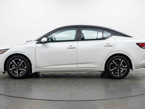 Used 2025 Nissan Sentra SV FWD image 5