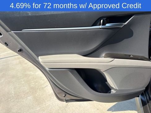 Used 2022 Toyota Camry SE image 14