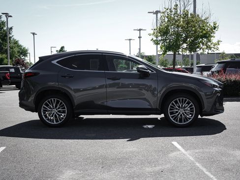 Used 2025 Lexus NX 350 AWD w/ Accessory Package (2T) image 11