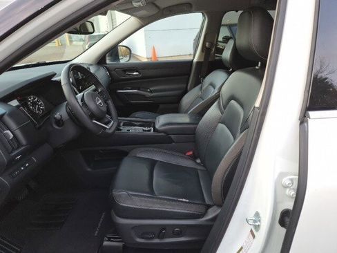 Used 2022 Nissan Pathfinder SL image 23