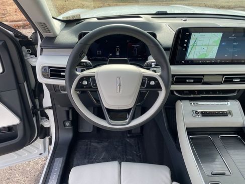 New 2026 Lincoln Aviator Reserve image 13