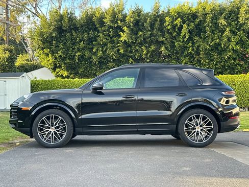 New 2026 Porsche Cayenne image 2