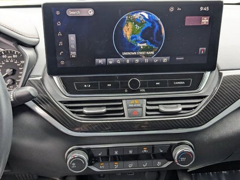 Used 2023 Nissan Altima 2.5 SR w/ SR Premium Package image 13