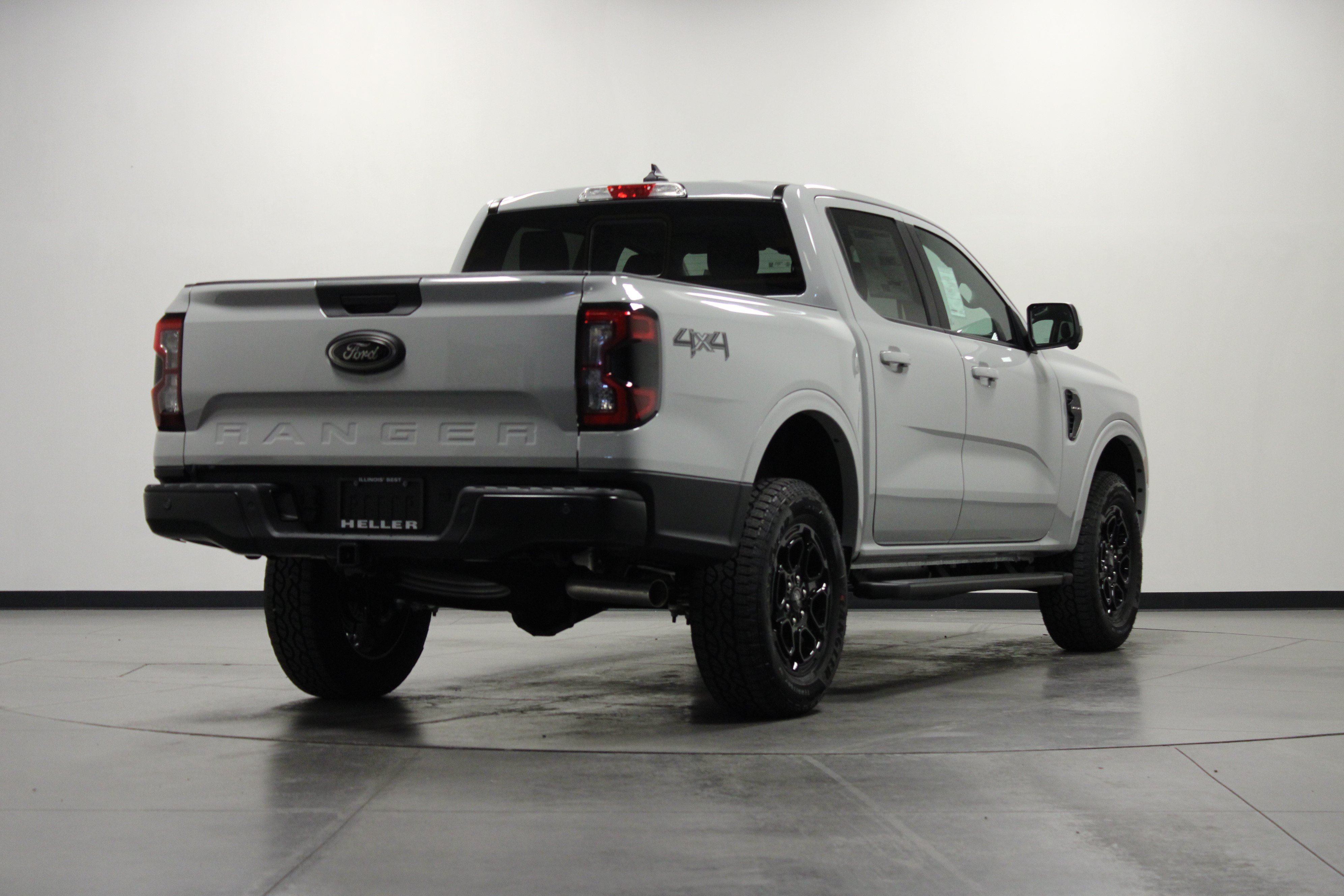 New 2026 Ford Ranger Lariat w/ Black Appearance Package AWD/4WD image 4