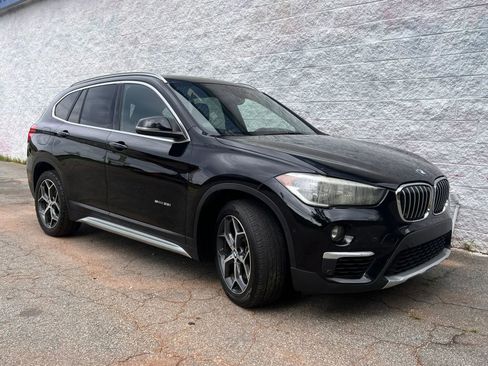 Used 2017 BMW X1 sDrive28i FWD image 1