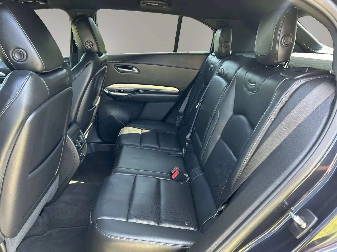 Used 2022 Cadillac XT4 Premium Luxury w/ LPO, Radiant Package AWD/4WD image 21
