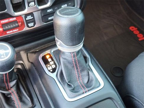 Used 2020 Jeep Gladiator Rubicon w/ Trailer Tow Package image 30