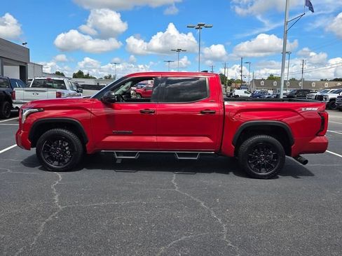 Used 2022 Toyota Tundra SR5 AWD/4WD image 4