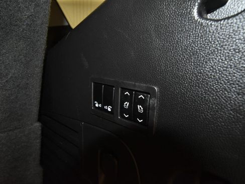 Used 2018 GMC Yukon Denali w/ Open Road Package image 36