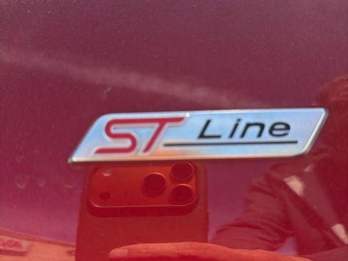 Used 2025 Ford Explorer ST-Line w/ ST-Line Street Pack image 10