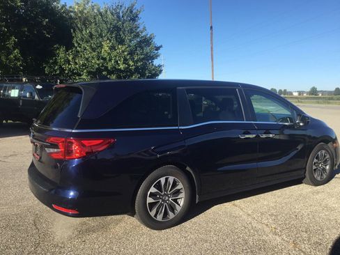 Used 2023 Honda Odyssey EX-L image 4