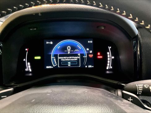 Used 2025 Toyota Camry SE image 24