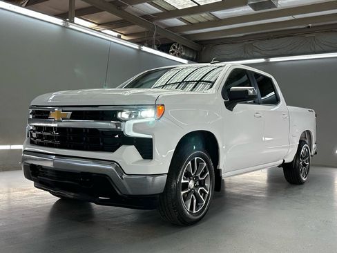 Used 2022 Chevrolet Silverado 1500 LT w/ All Star Edition Plus AWD/4WD image 3