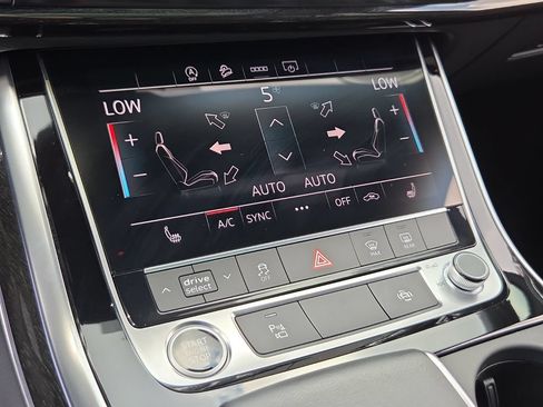 Used 2025 Audi Q7 3.0T Premium w/ Convenience Package AWD/4WD image 21
