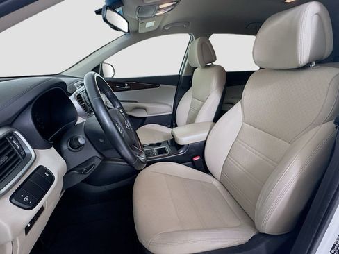 Used 2016 Kia Sorento AWD w/ LX Convenience Package image 11