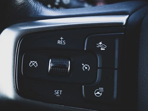 Used 2021 Chevrolet Silverado 1500 LTZ w/ LTZ Premium Package image 13