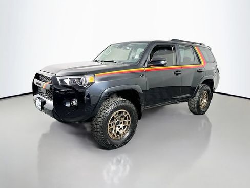 Used 2023 Toyota 4Runner 40th Anniversary SE AWD/4WD image 4