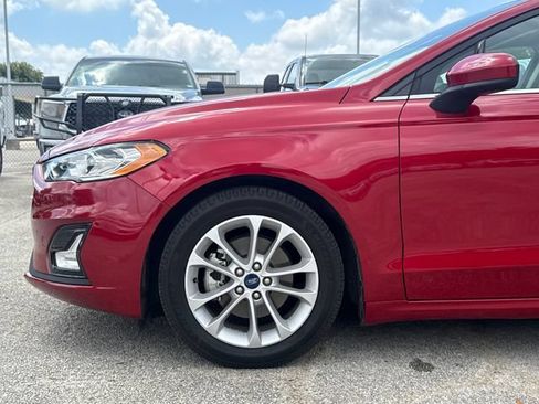 Used 2020 Ford Fusion SE FWD image 5