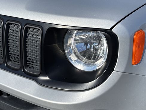 Used 2021 Jeep Renegade Trailhawk w/ Sun & Sound Group image 11