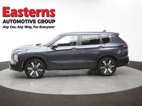 Used 2025 Mitsubishi Outlander SE AWD/4WD image 54