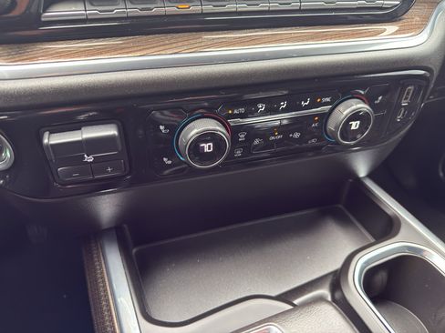 Used 2022 Chevrolet Silverado 1500 RST image 22