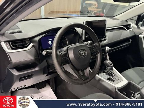 Used 2023 Toyota RAV4 LE image 13