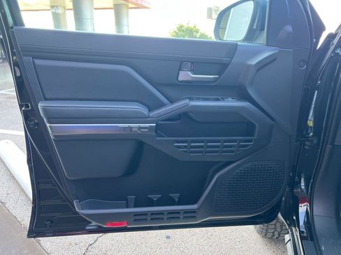 New 2025 Toyota Tacoma TRD Off-Road image 13