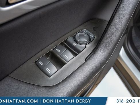Used 2023 Chevrolet Blazer LT FWD image 20