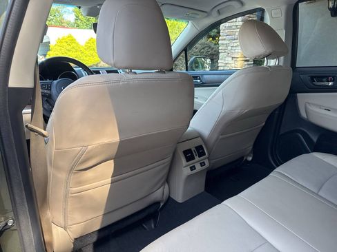 Used 2017 Subaru Outback 2.5i Limited AWD/4WD image 12