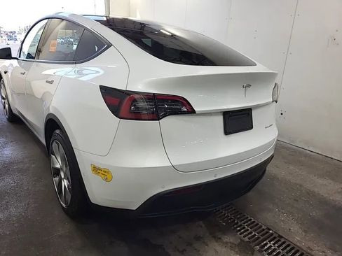 Used 2021 Tesla Model Y Long Range AWD/4WD image 2