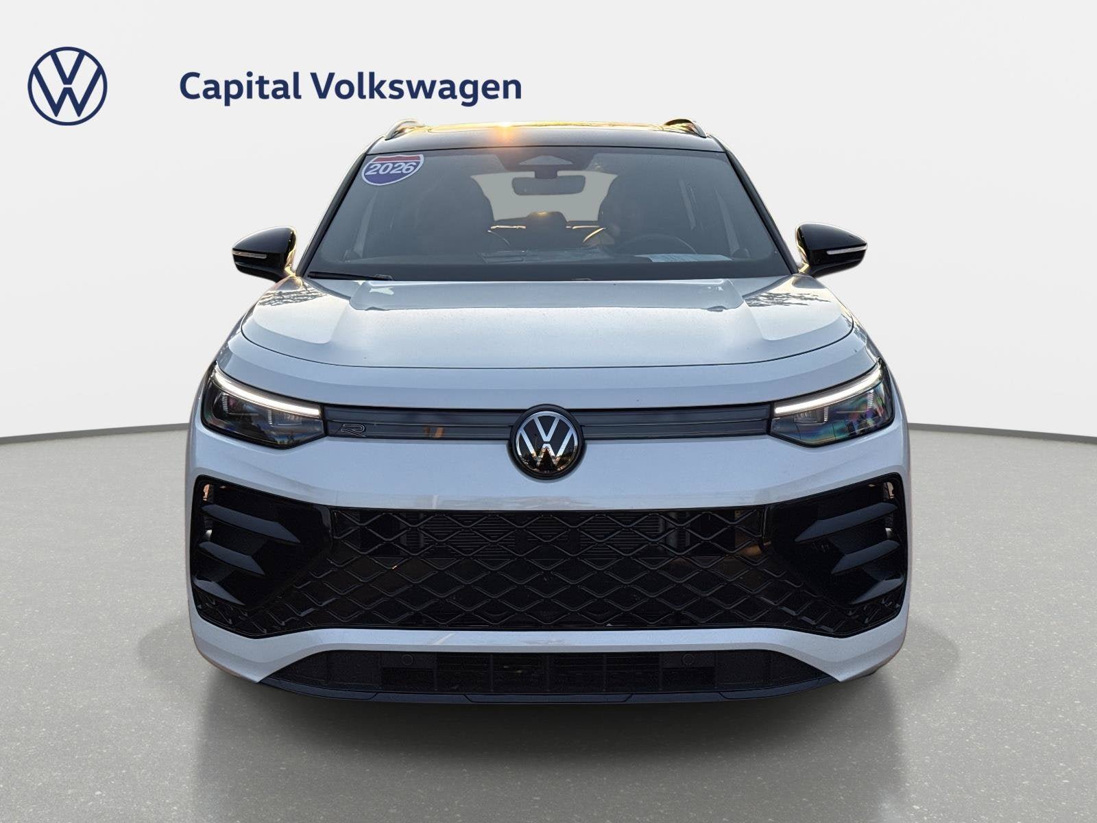Used 2026 Volkswagen Tiguan SE R-Line FWD image 2