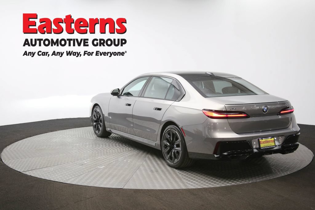 Used 2023 BMW 760i xDrive w/ Executive Package AWD/4WD image 71