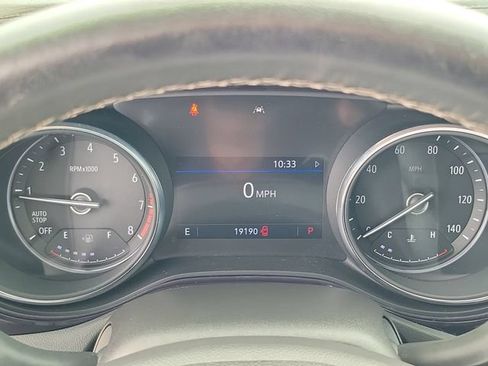 Used 2022 Buick Encore GX Essence w/ Experience Buick Package FWD image 23