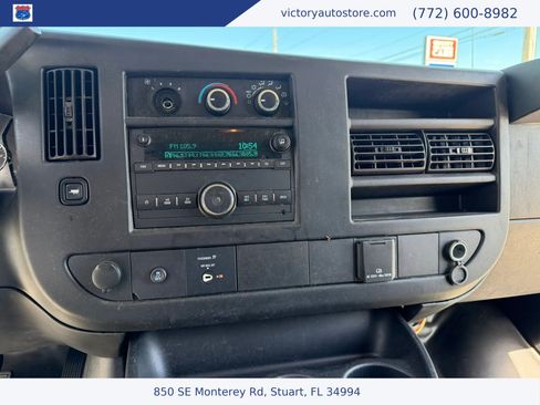 Used 2017 Chevrolet Express 2500 RWD image 29