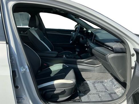 Used 2025 Kia K5 GT-Line w/ GT-Line Premium Package image 17