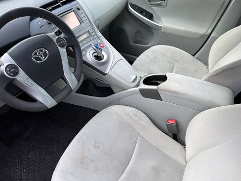 Used 2014 Toyota Prius Three w/ Solar Roof Package FWD image 10