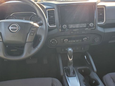 Used 2024 Nissan Frontier SV w/ Hardbody Edition image 7