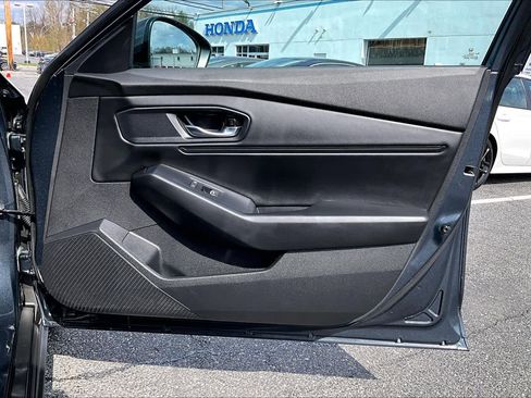 Used 2023 Honda Accord EX image 21