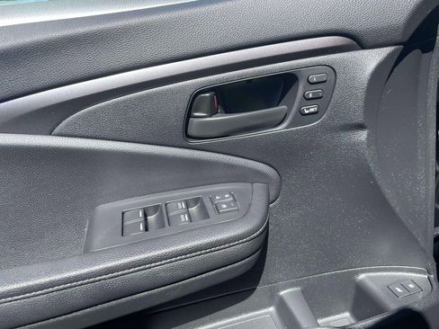Certified 2025 Honda Passport EX-L image 16